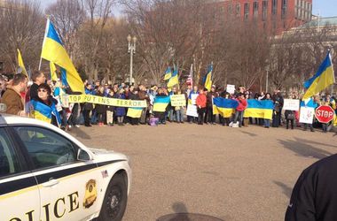 В Вашингтоне украинцы призвали Обаму остановить Путина и оказать военную поддержку Украине