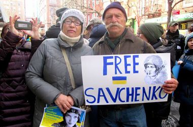Одесситы в Нью-Йорке вышли на митинг в поддержку летчицы Надежды Савченко
