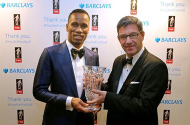 Дрогба получил награду за особые заслуги перед футболом