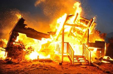 В Закарпатской области в пожаре погибли двое детей