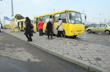 В Киеве из-за ярмарок изменят маршруты автобусы