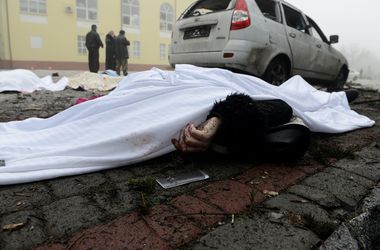 Все подробности "черной" пятницы в Донецке: "Нас убивают десятками!" (18+)