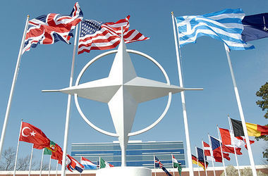Министры обороны стран НАТО собираются, чтобы обсудить ситуацию в Украине