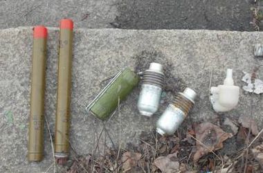 Под мостом в Киеве нашли боеприпасы