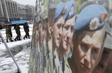 За прошедшие сутки в зоне боевых действий погибли двое украинских военных, еще 18 ранены – Генштаб