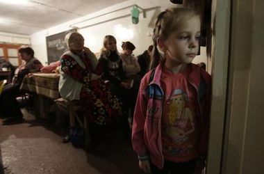 Количество вынужденных переселенцев в Украине превысило 696 тысяч человек - ГСЧС