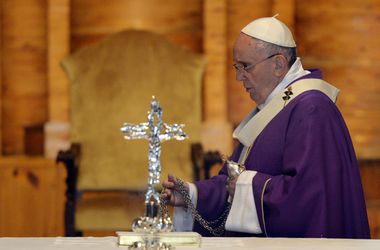 Папа Римский Франциск поздравил женщин с праздником 8 марта