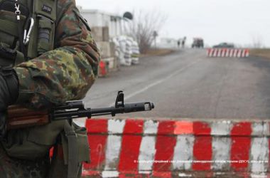 Пограничники задержали украинца, который пытался вывезти из зоны боевых действий 600 тысяч гривен