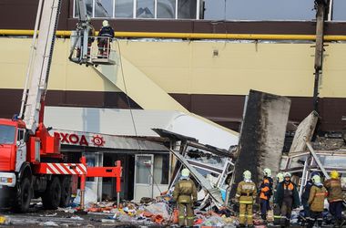 Число жертв пожара в казанском торговом центре достигло восьми человек