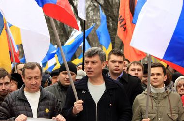 Родственникам погибших на Донбассе российских солдат платили по 3 миллиона за молчание - доклад Немцова