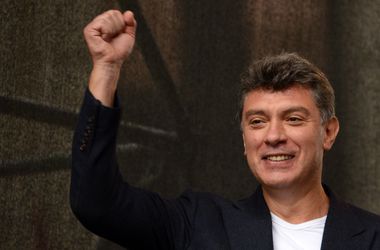 Пятерых арестованных по делу Немцова обвиняют в убийстве, совершенном организованной группой по найму