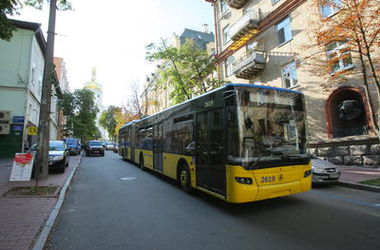 В Киеве остановились троллейбусы и трамваи
