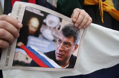 Яшин считает убийство Немцова террористическим актом