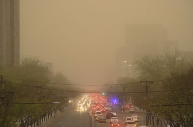 Сильнейшая песчаная буря накрыла Пекин