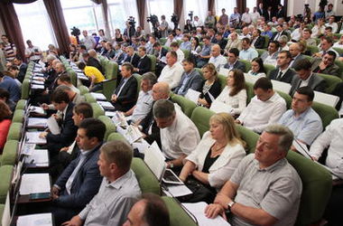Заседание Киеврады: депутатывозьмутся за заправки и пожары