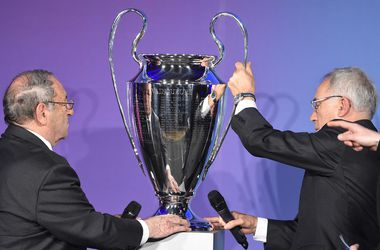 Трофей Лиги чемпионов передали Берлину на хранение