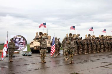 Грузино-американские военные учения: сотни военных и БМП "Брэдли"