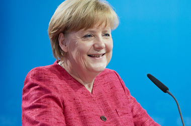 Меркель обманула надежды Украины на членство в ЕС - The Wall Street Journal
