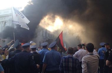 Милиция открыла уголовное дело по факту столкновений возле Рады