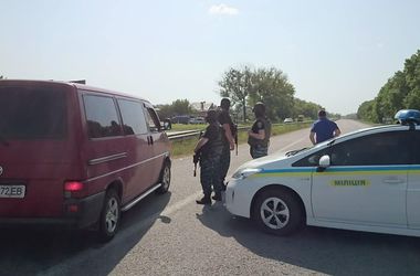 Подробности двойного убийства и захвата заложников в Харьковской области