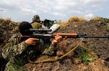 Украинские военные дали отпор диверсантам в Песках - Днепр-1
