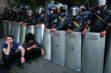 Протесты в Армении охватили уже пять городов