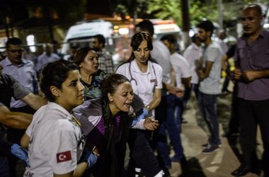 Число жертв теракта в Турции возросло до 30 человек