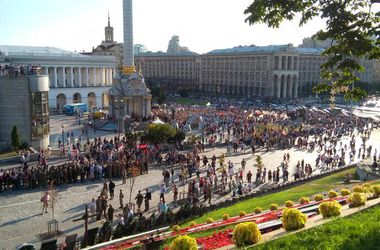 Митинг "Правого сектора" на Майдане: Ярош, слезы и сотни людей