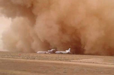 Сильнейшая песчаная буря накрыла аэропорт в Иордании