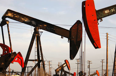 Цены на нефть упали ниже $49