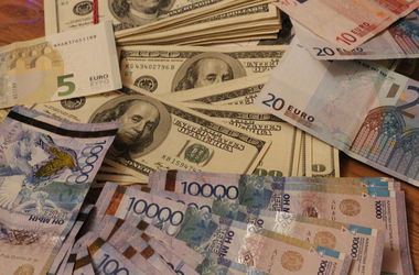В Казахстане началась валютная паника