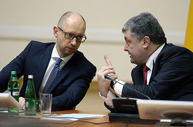 На этой неделе Яценюк и Порошенко обсудят, как и на сколько повышать минимальную зарплату