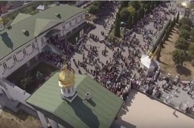 Крестный ход в Почаевскую лавру: паломники шли 7 дней целыми семьями и молились о мире