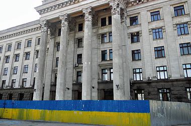 История многострадального Дома профсоюзов в Одессе: ремонт за свой счет и мародеры