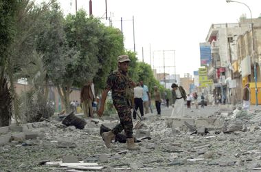 Снайпер хотел убить иракского министра обороны