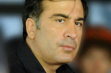Порошенко рассмотрит петицию о назначении Саакашвили премьер-министром