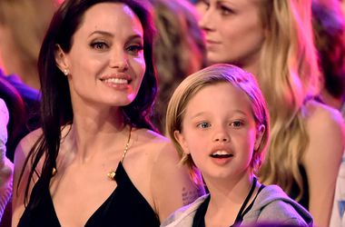 Отчим Ким Кардашьян вдохновил дочь Анджелины Джоли на смену пола в будущем