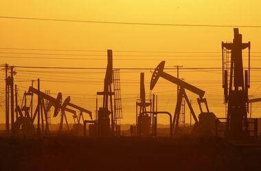 Цены на нефть могут взлететь выше $50 - эксперт