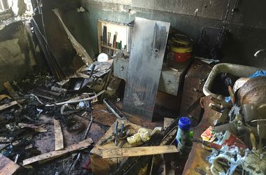 В Харькове из пожара в 9-этажке спасли 10 жильцов