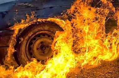 Во Львовской области огонь массово "пожирает" автомобили