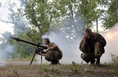 Прекратит ли соглашение об отводе вооружений войну на Донбассе: мнение эксперта