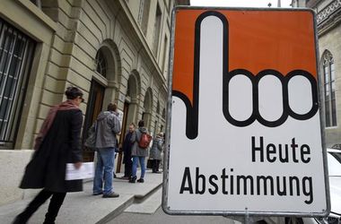 На выборах в Швейцарии побеждает партия-противник миграции