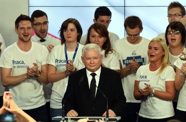В Польше на выборах победила партия Качиньского