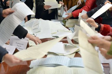 Первые итоги выборов в Кременчуге: на выборах мэра лидирует Малецкий, в горсовет – "Оппозиционный блок"