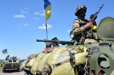 Военные отчитались об отводе вооружения на Донбассе