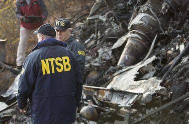 Жертвами падения самолета на жилой дом в Огайо стали девять человек