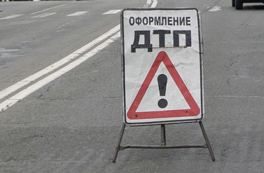 В Киеве грузовик насмерть сбил пешехода