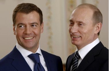 Путин и Медведев "потролили" министра спорта РФ Мутко