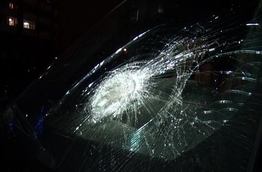 В сети появилось видео с места нападения на авто нардепа Рыбалки