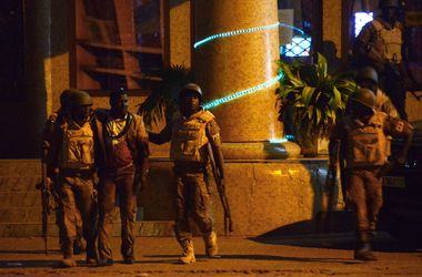 Жертвами нападения на отель в Буркина-Фасо стали 23 человека из 18 стран